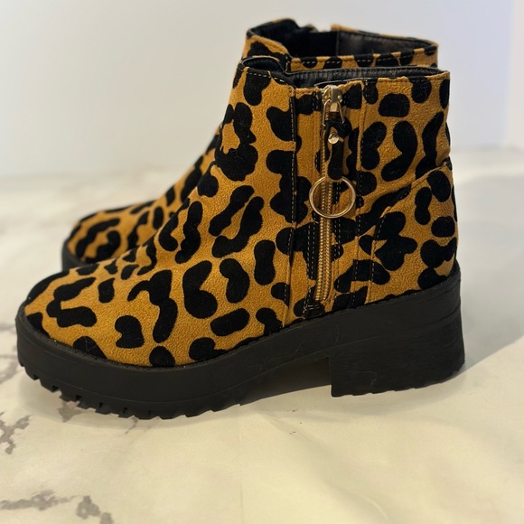 Qupid leopard ankle boots - Picture 9 of 12